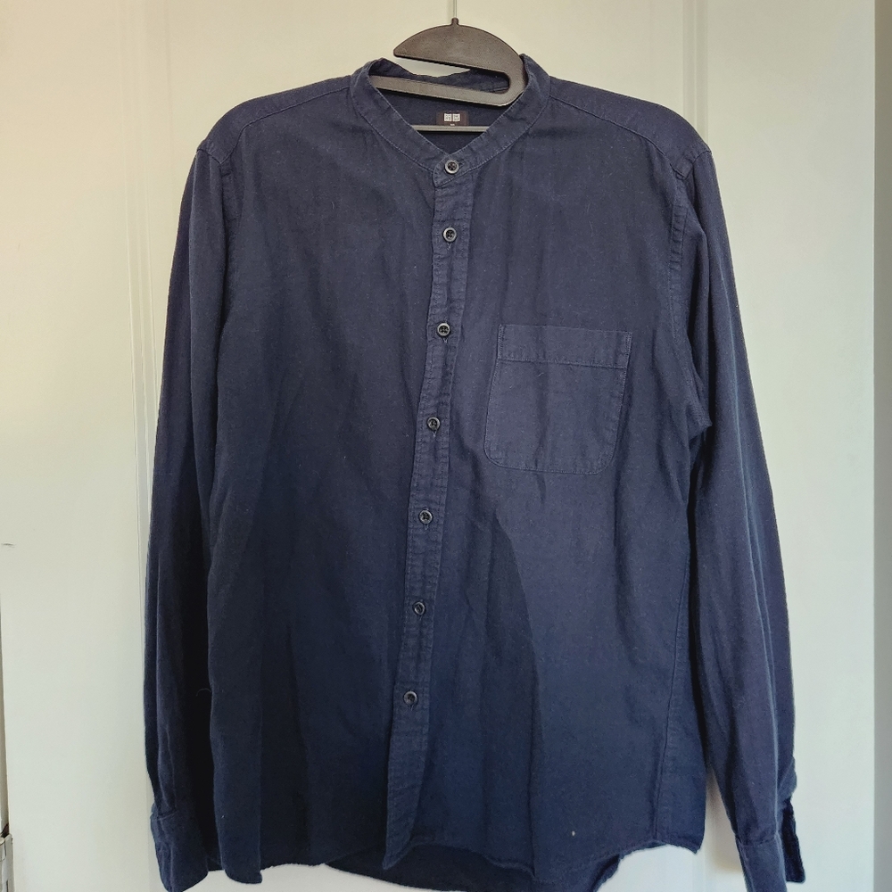 Uniqlo Mens Collarless Button Down Navy Blue